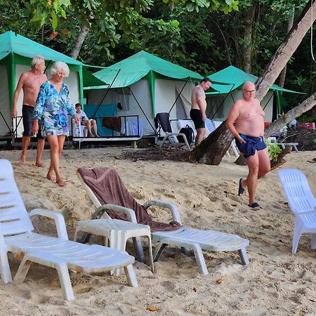 Koh Ngai Camping Restaurant @ Bar Exterior photo