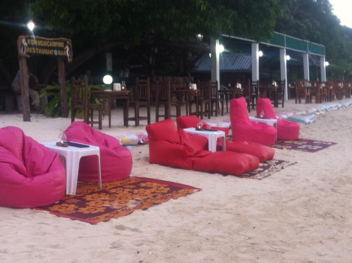 Koh Ngai Camping Restaurant @ Bar Exterior photo